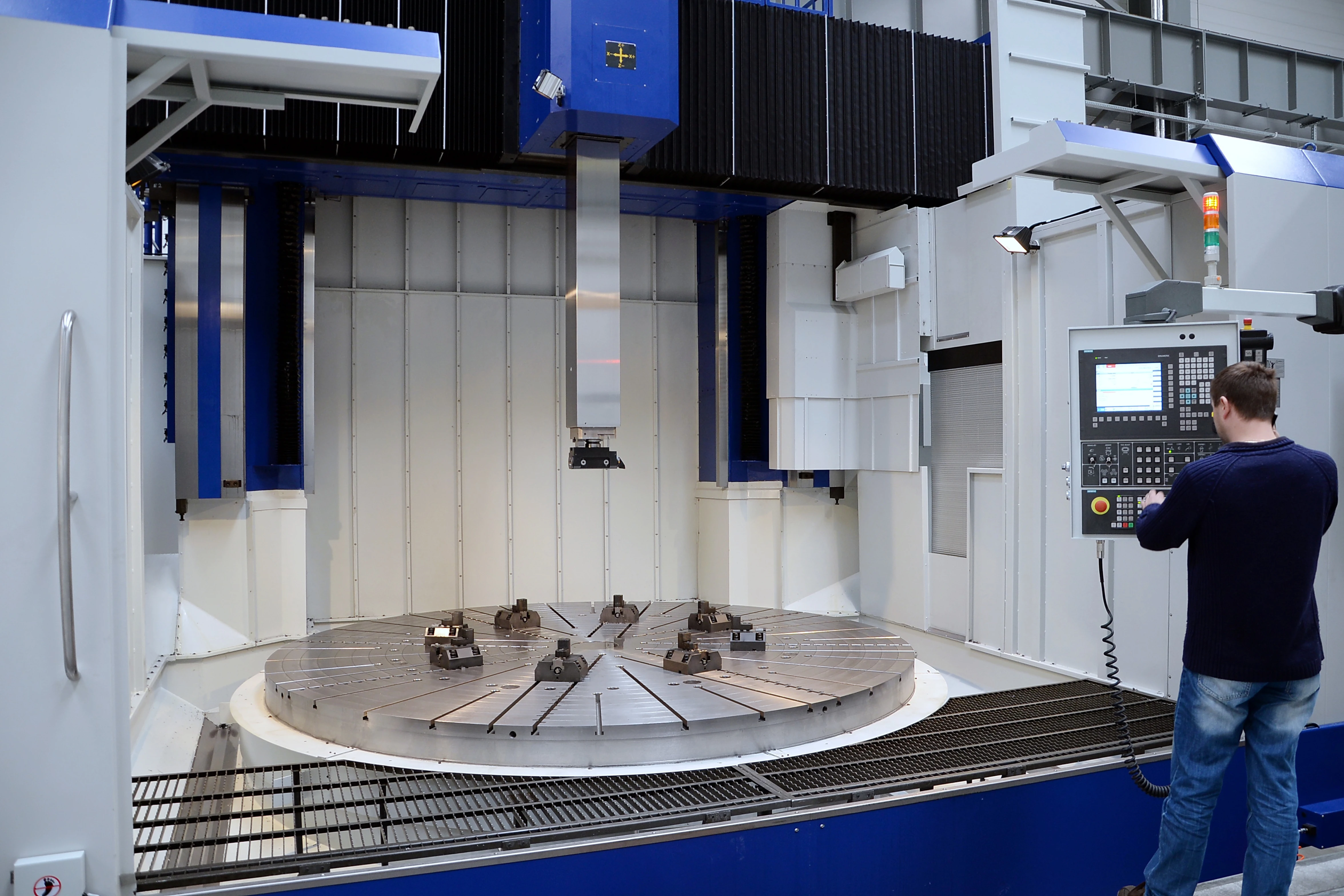 Vertikální soustruh VLC 4000